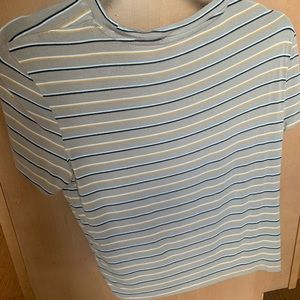 Striped loose short sleeve shirt. ♡